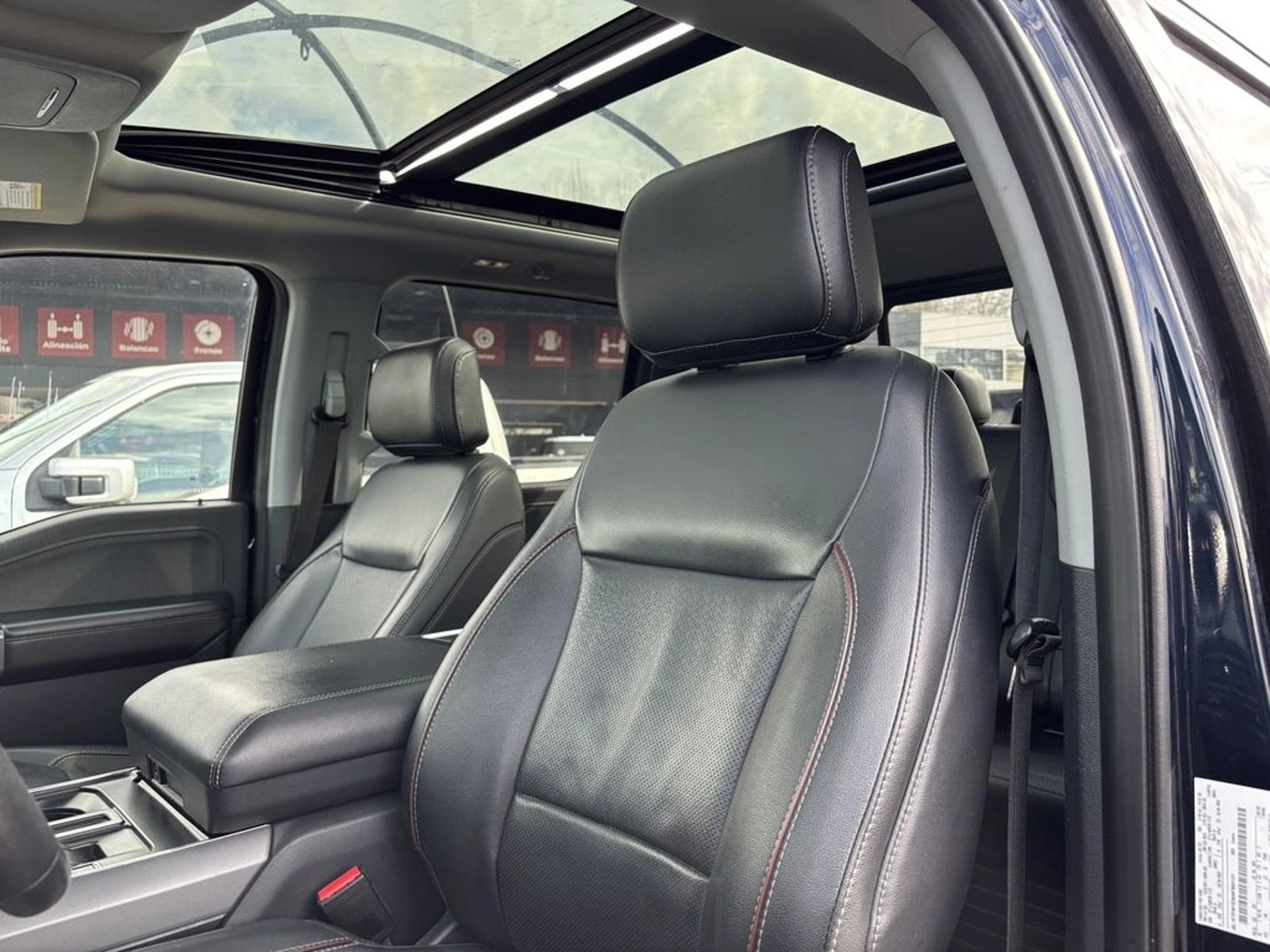 Ford F-150 5.0 LARIAT LUXURY CC DOB. CAB. 4X4 AT 4P 2023 - Imagen 15 de 20