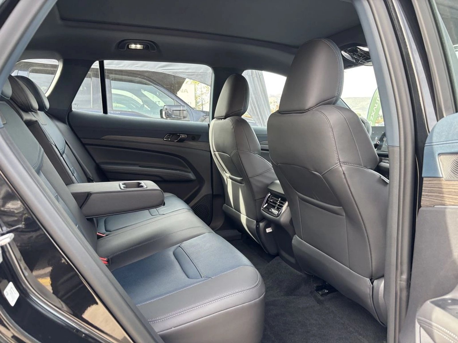 Ford TERRITORY 1.5 TITANIUM 4X2 AT 5P 2025 - Imagen 8 de 20