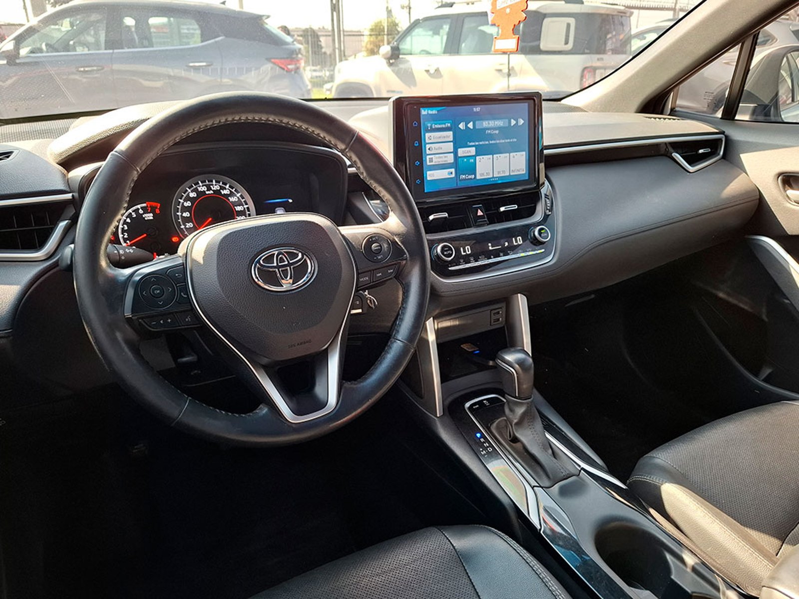 TOYOTA COROLLA CROSS 2.0 SEG 2024 - Imagen 11 de 20