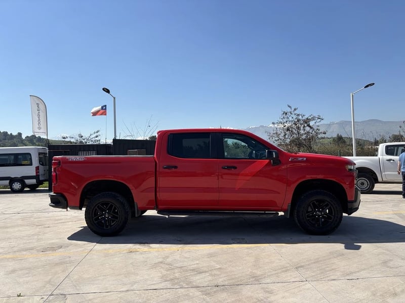 Chevrolet SILVERADO CC DCAB 4X4 5.3 AUT 2020 - Imagen 6 de 20