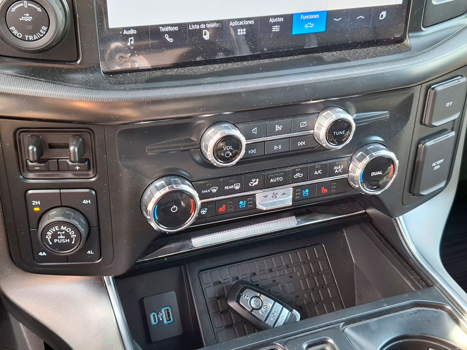 FORD F-150 3.5 PLATINUM 4X4 2025 - Imagen 18 de 20