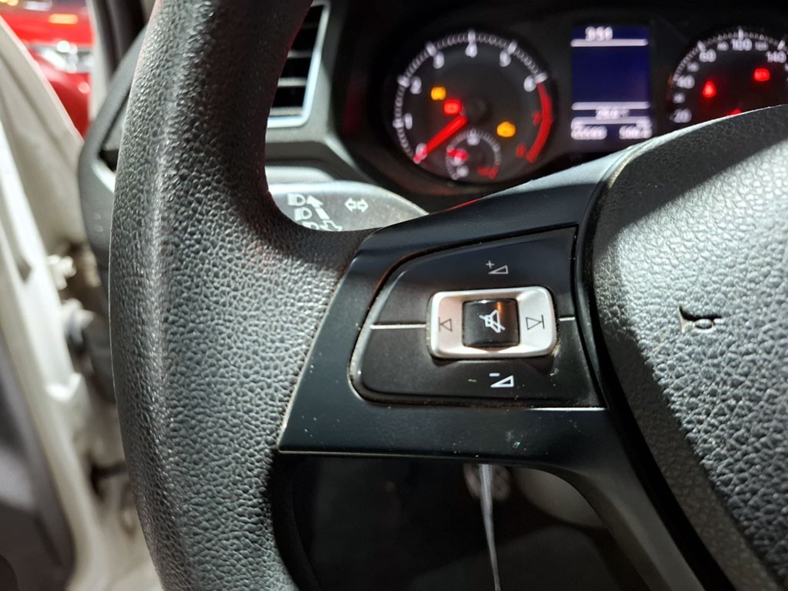 VOLKSWAGEN VOYAGE 1.6 2021 - Imagen 12 de 19