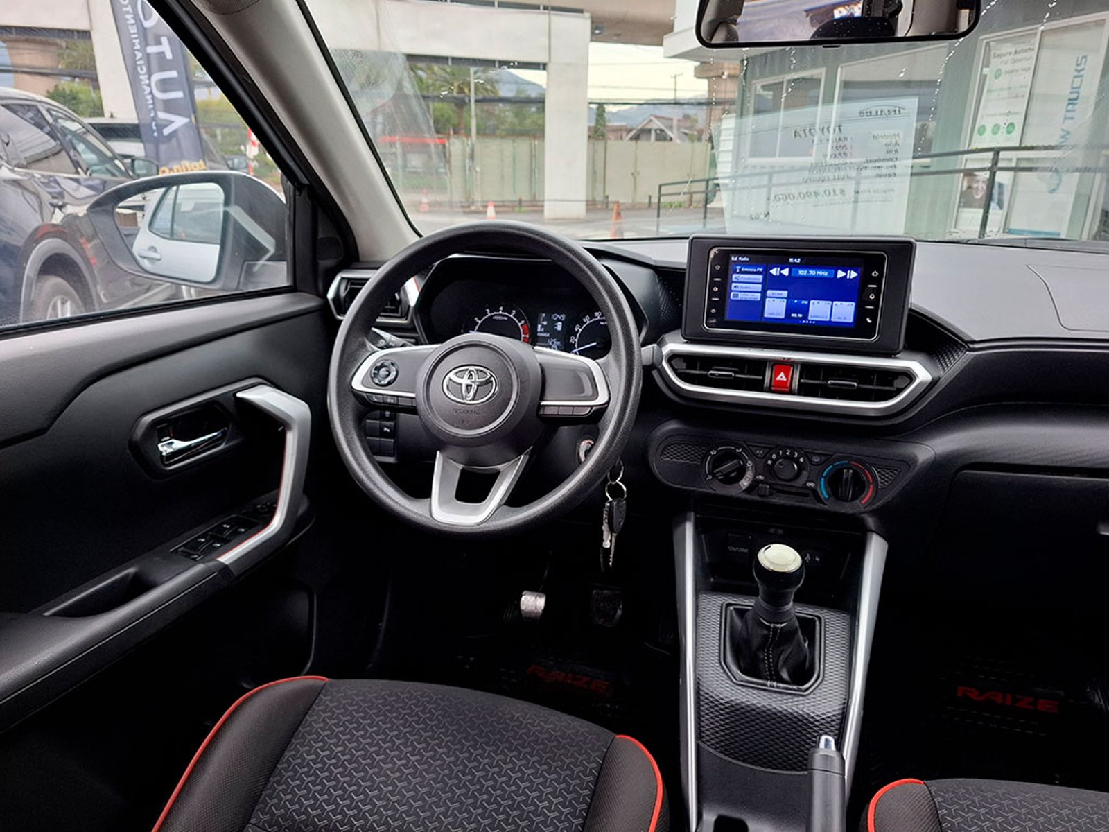Toyota RAIZE 1.2 E 2023 - Imagen 11 de 20