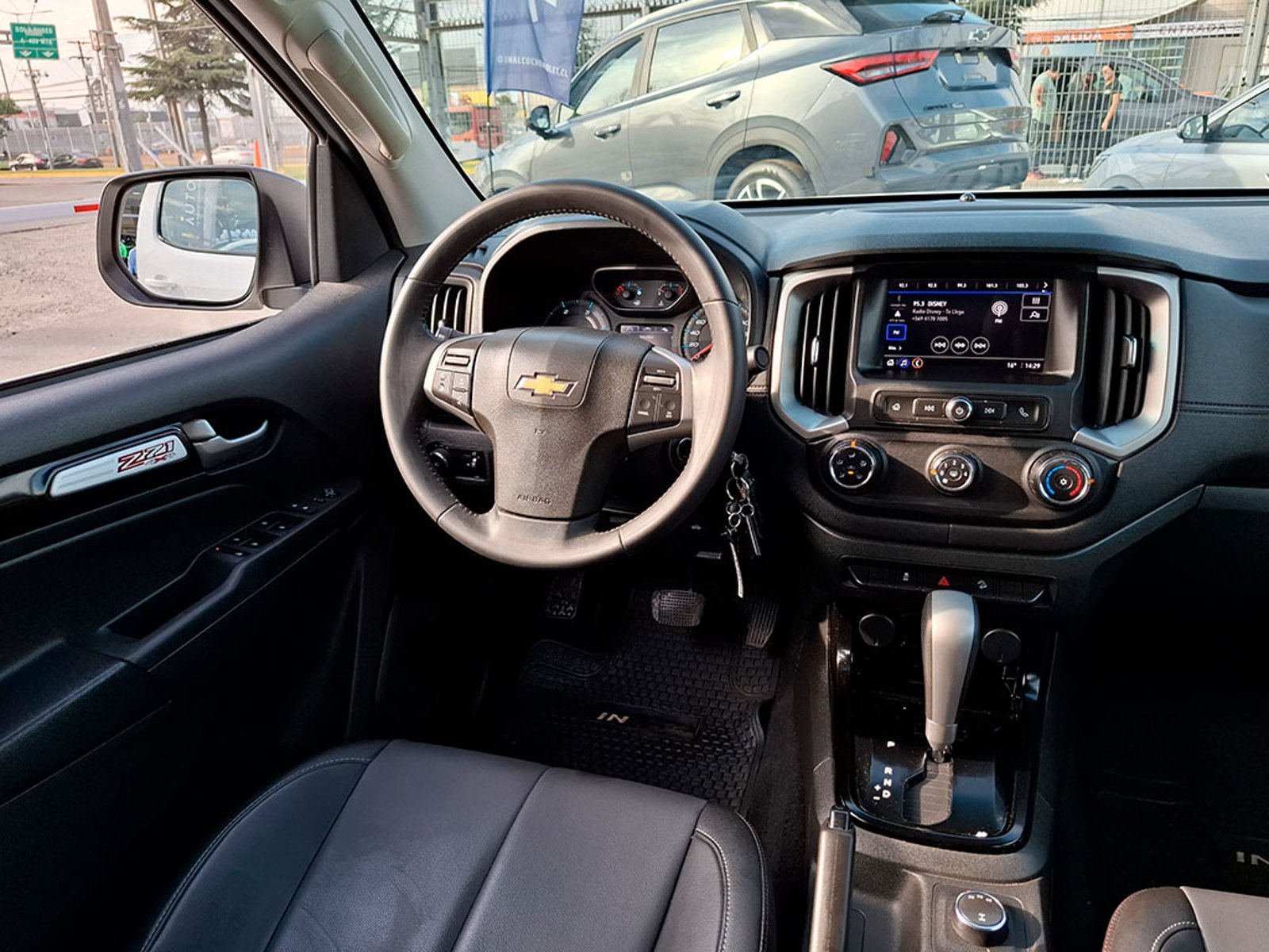 Chevrolet COLORADO DCAB 4X4 2.8 AT 2023 - Imagen 12 de 20