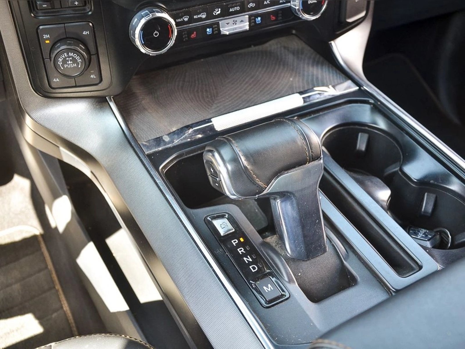 FORD F-150 PLATINUM 2022 - Imagen 11 de 19