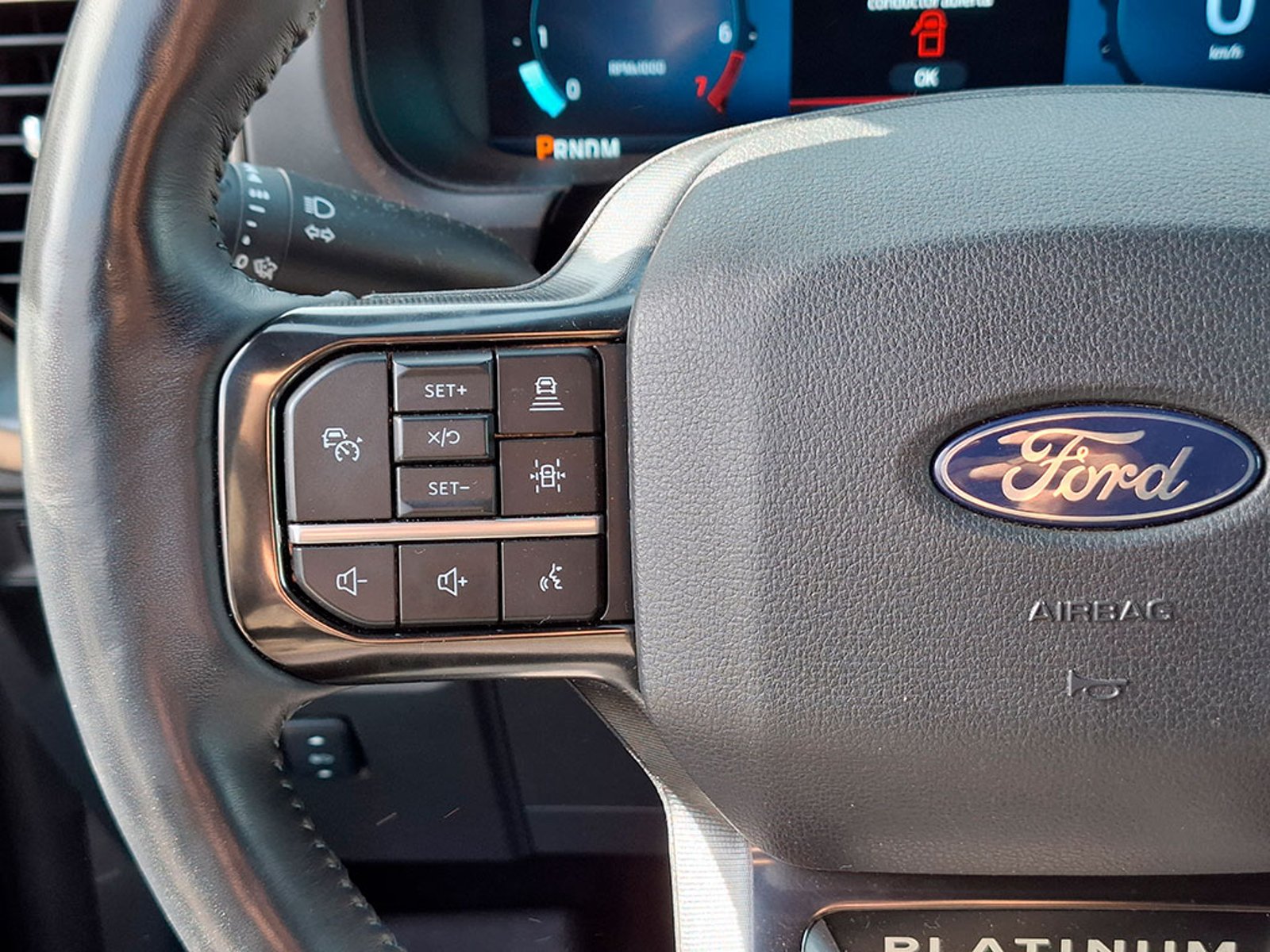 FORD F-150 3.5 PLATINUM 4X4 2025 - Imagen 13 de 20