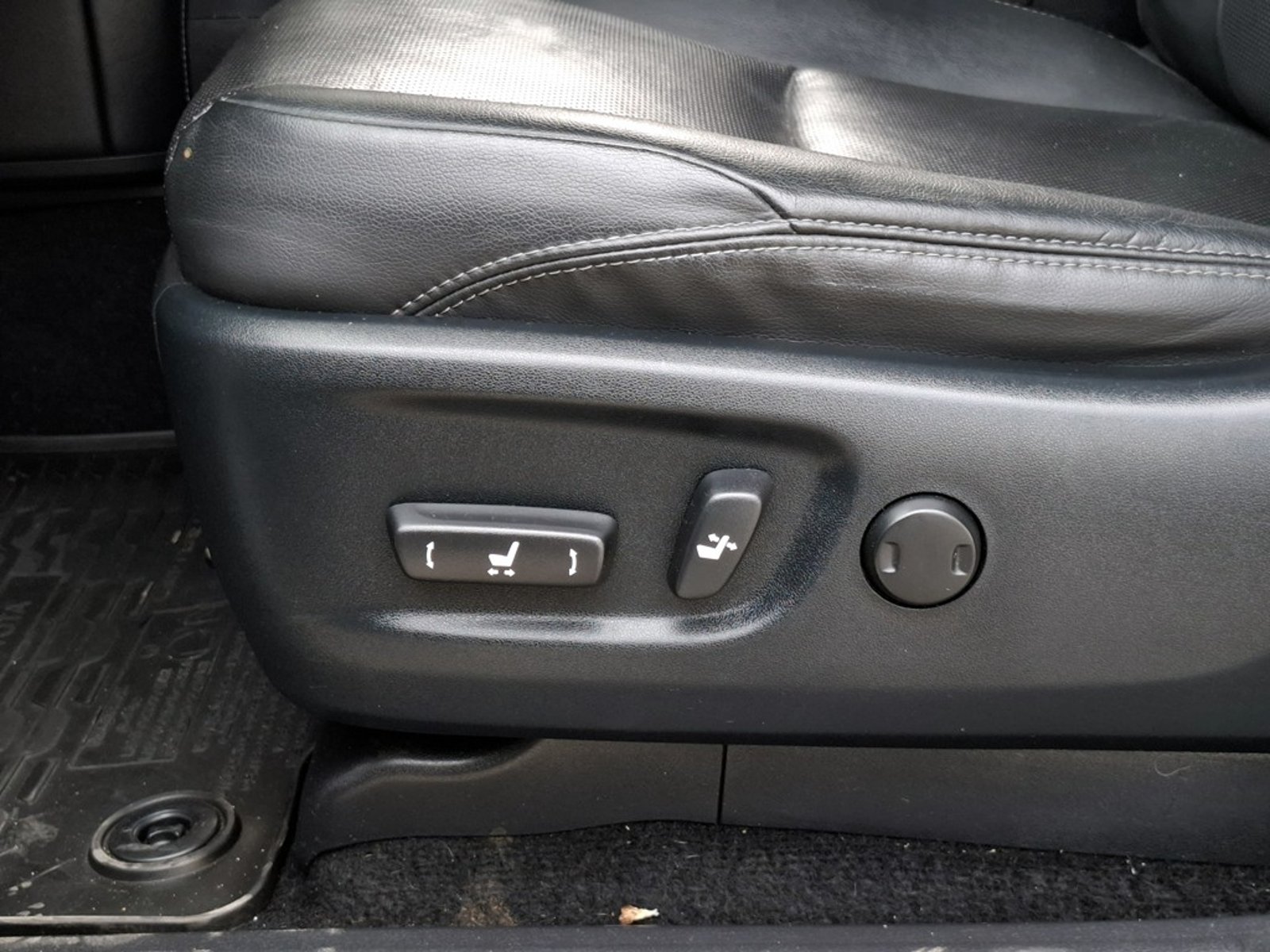 TOYOTA LAND CRUISER PRADO 4X4 4.0 AT 2023 - Imagen 14 de 20