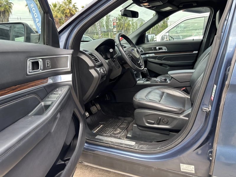 Ford EXPLORER 2.3 ECOBOOST LIMITED 4X4 AT 5P 2020 - Imagen 8 de 20