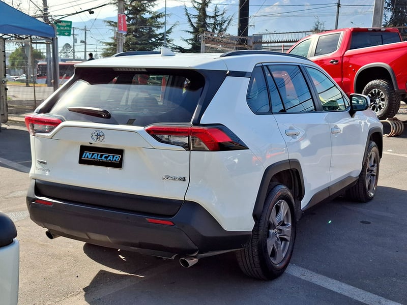 Toyota RAV4 2.0 LE 2024 - Imagen 9 de 20