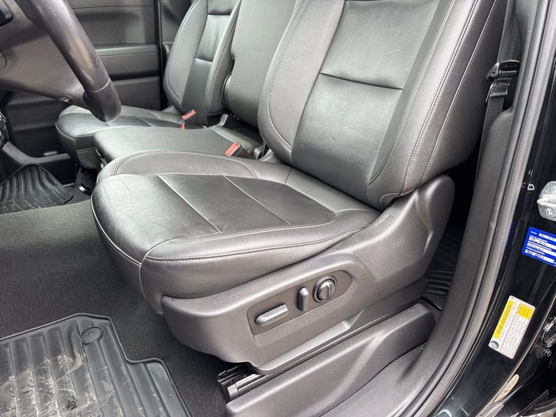 Chevrolet SILVERADO 5.3 LT TRAILBOSS Z71 4X4 AT 4P 2022 - Imagen 16 de 20