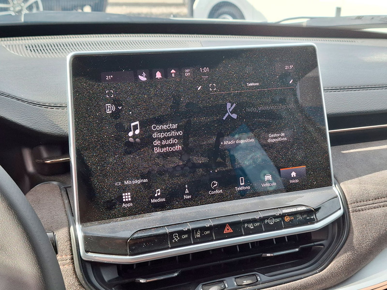 JEEP COMMANDER 2.0T OVERLAND 2023 - Imagen 17 de 20