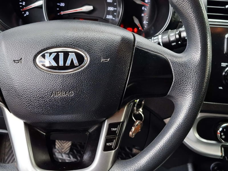 Kia RIO 5 1.2 2018 - Imagen 17 de 20