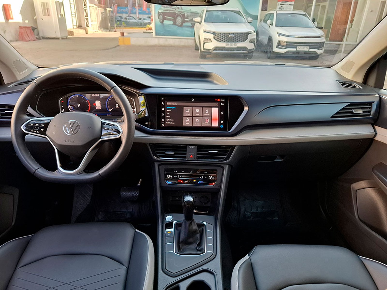 VOLKSWAGEN TAOS TSI 4X2 1.4 AUT 2025 - Imagen 10 de 20