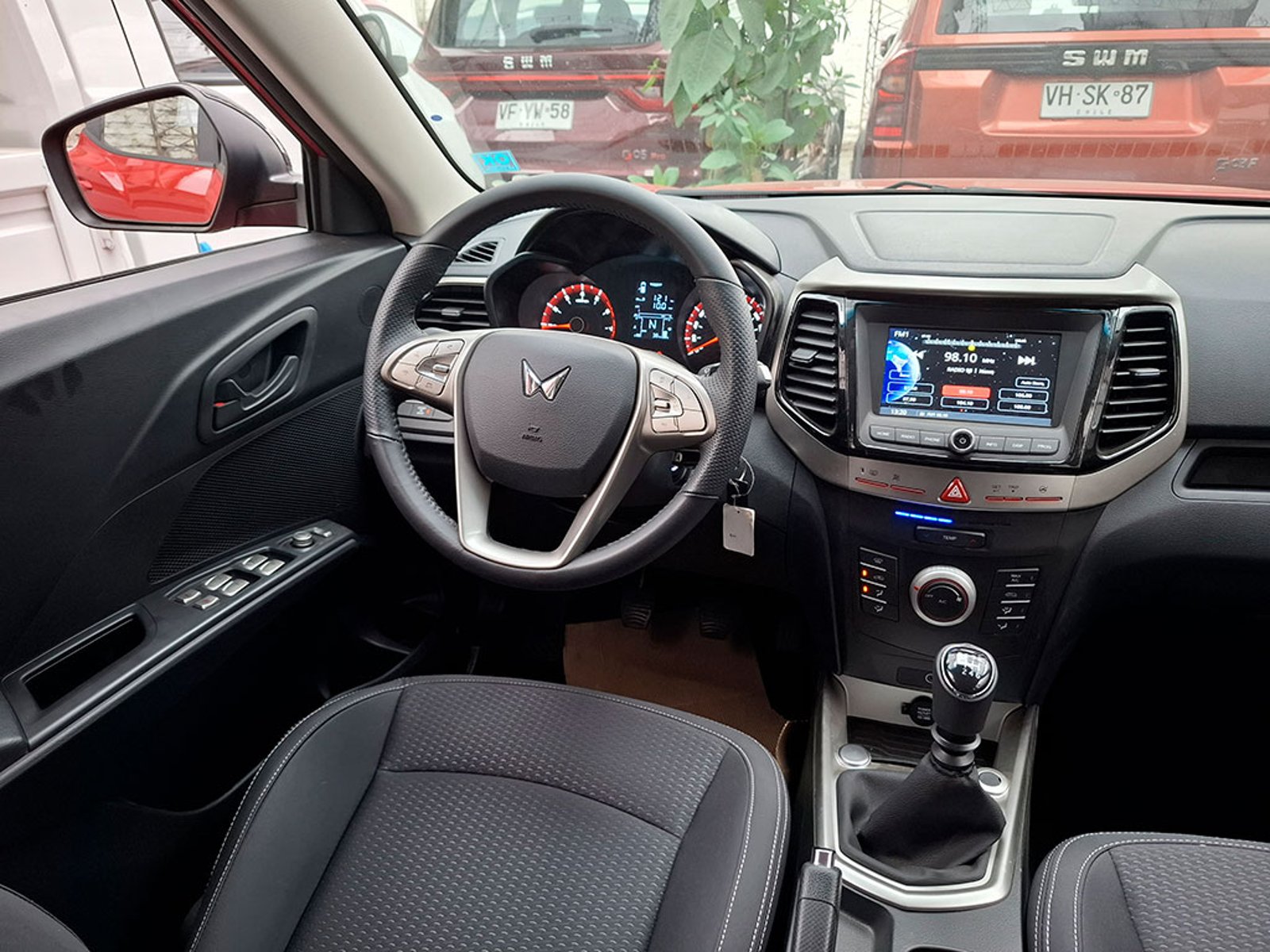Mahindra XUV 300 . 2026 - Imagen 10 de 17