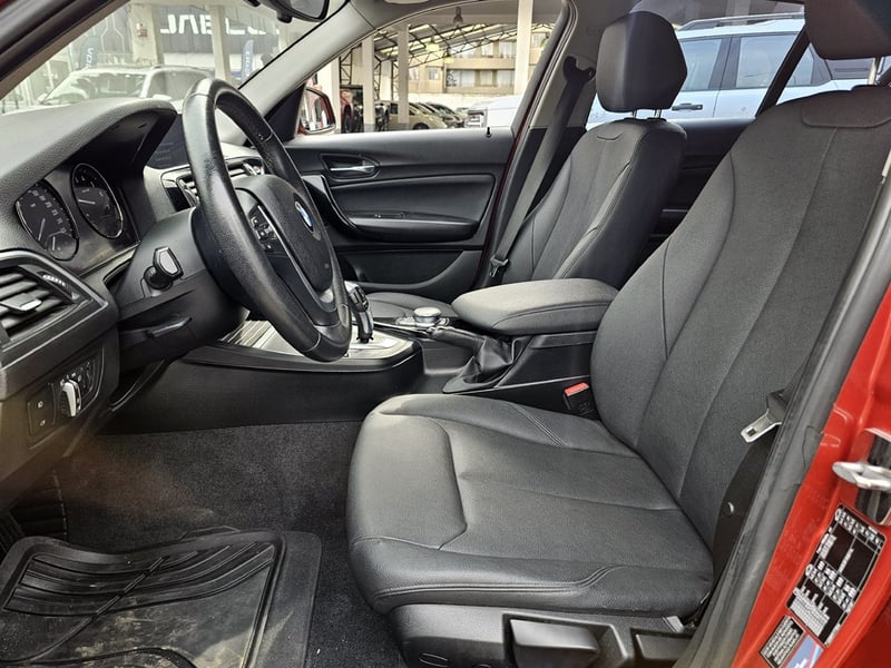 BMW 118 I LC 1.5 AUT 2018 - Imagen 12 de 20