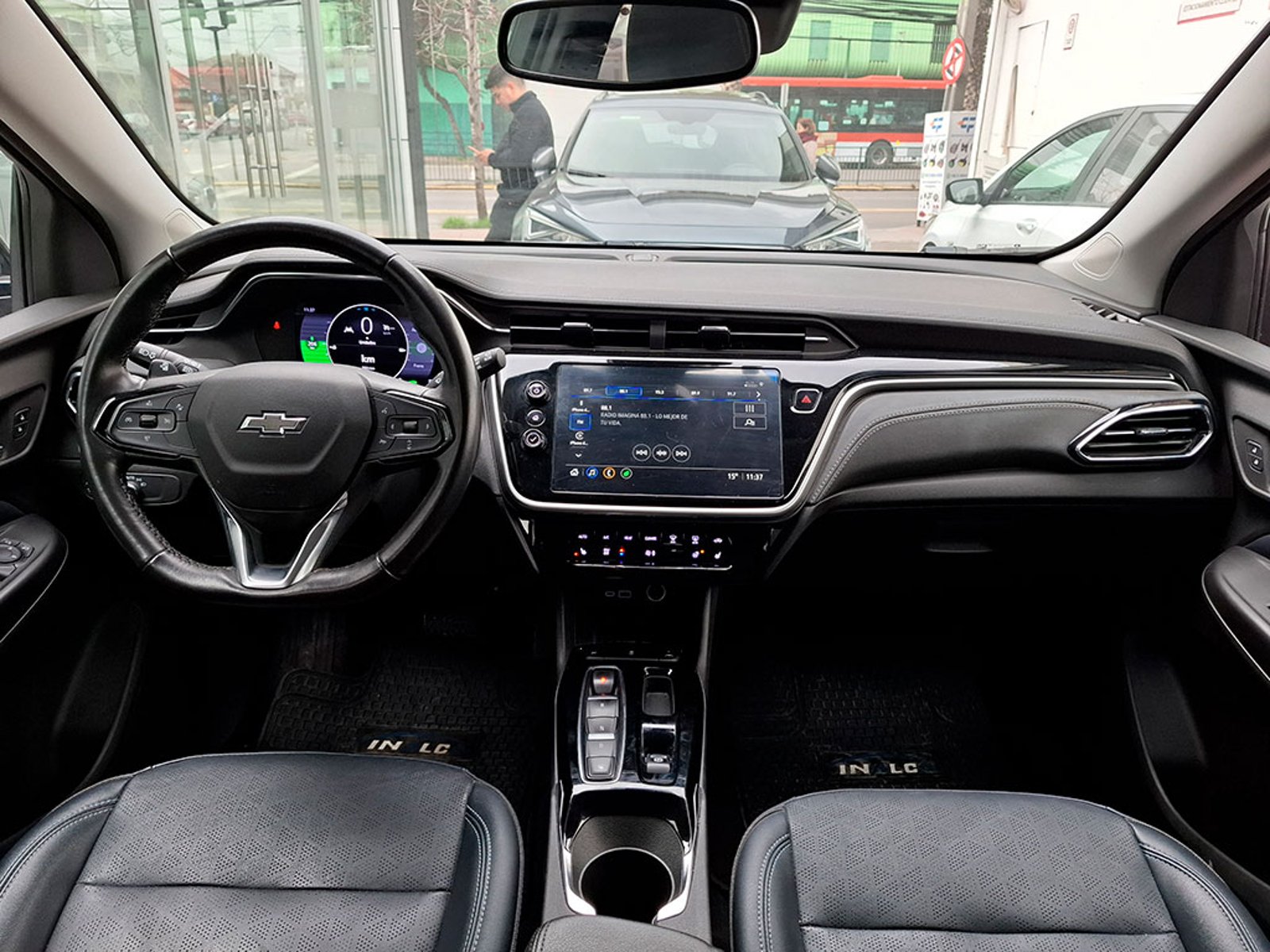 Chevrolet BOLT EUV 0.0 LT AT ELECTRICO 2024 - Imagen 12 de 20