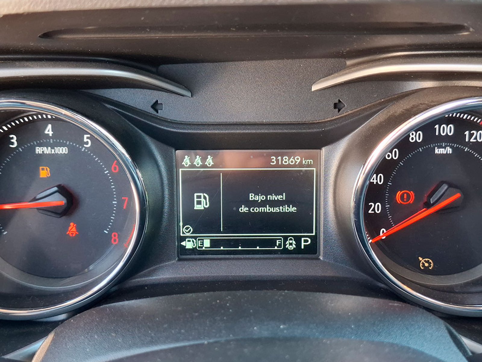 CHEVROLET TRACKER 1.2T LTZ R 2025 - Imagen 15 de 20