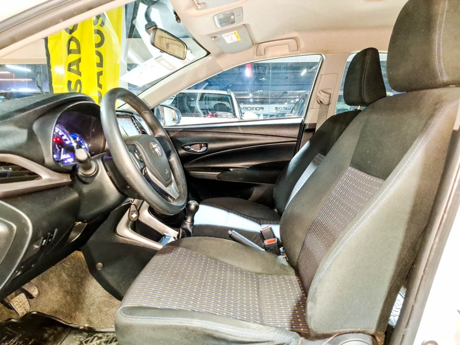 TOYOTA YARIS SEDAN OTTO 1.5 2021 - Imagen 7 de 14