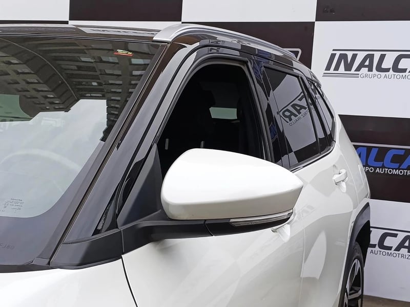Toyota YARIS CROSS 1.5 2025 - Imagen 4 de 20