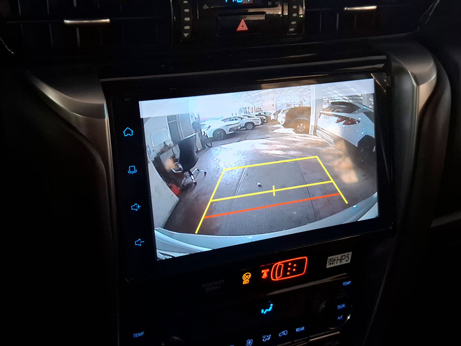 TOYOTA FORTUNER 2.7 SR5 2023 - Imagen 18 de 20