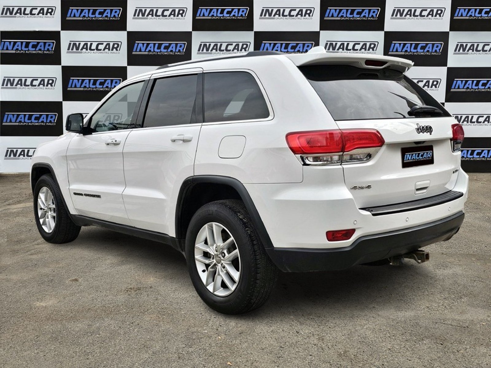 Jeep GRAND CHEROKEE LAREDO 3.6 2018 - Imagen 6 de 20