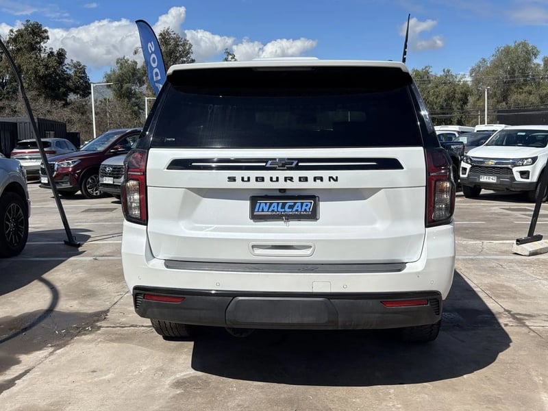 Chevrolet SUBURBAN 5.3 Z71 AT 4X4 2024 - Imagen 15 de 20