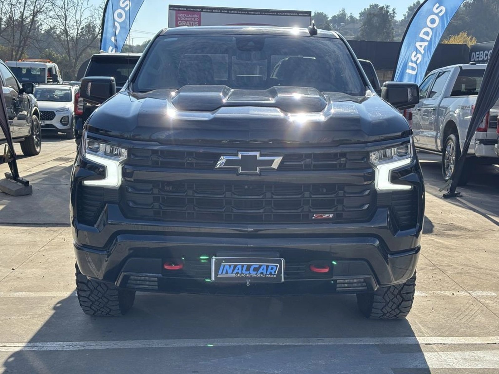 Chevrolet SILVERADO 5.3 LT TRAIL BOSS Z71 4X4 AT 4P 2023 - Foto 2 de 20