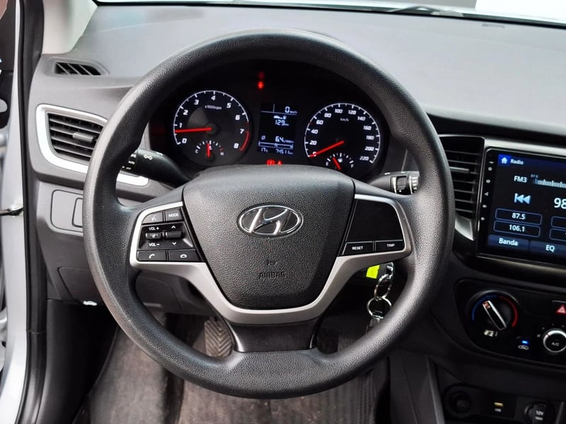 Hyundai ACCENT 1.4 2022 - Imagen 16 de 20