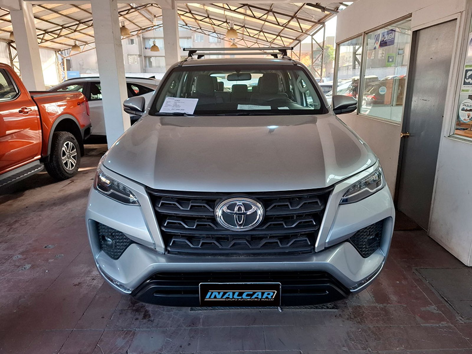 Toyota FORTUNER 2.7 SR5 2023 - Foto 2 de 20
