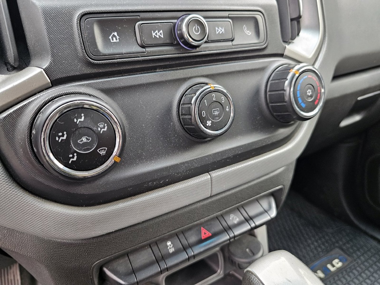 Chevrolet COLORADO DCAB 4X4 2.8 AT 2023 - Imagen 19 de 20