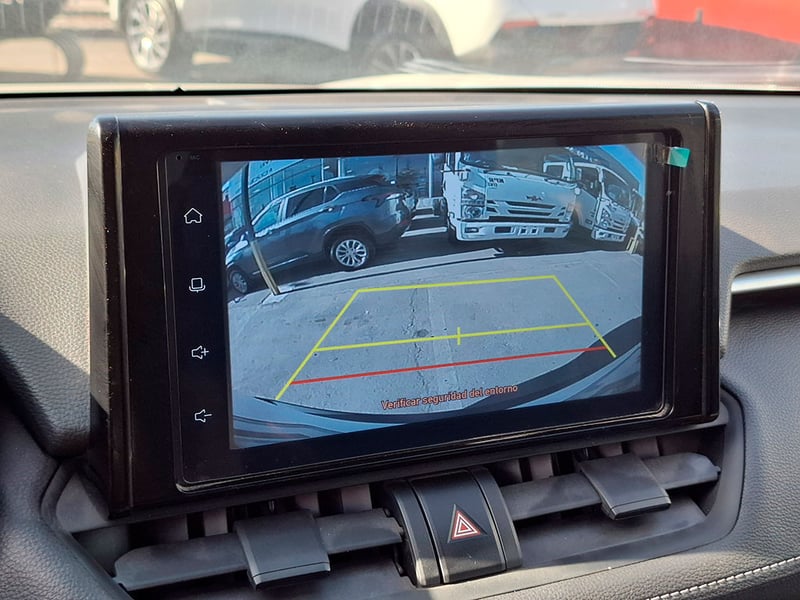 Toyota RAV4 2.0 LE 2024 - Imagen 17 de 20