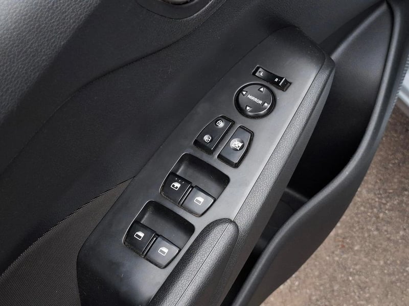 Hyundai ACCENT 1.4 2022 - Imagen 12 de 20