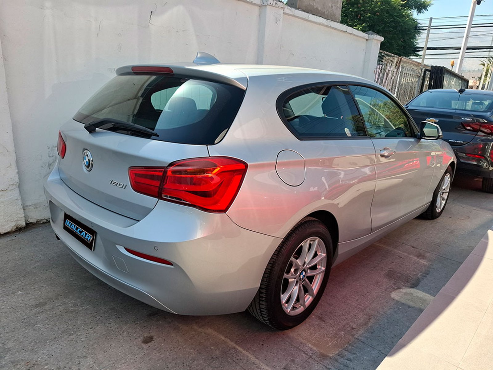BMW 120i LCI 1.6 AUT 2016 - Imagen 9 de 20