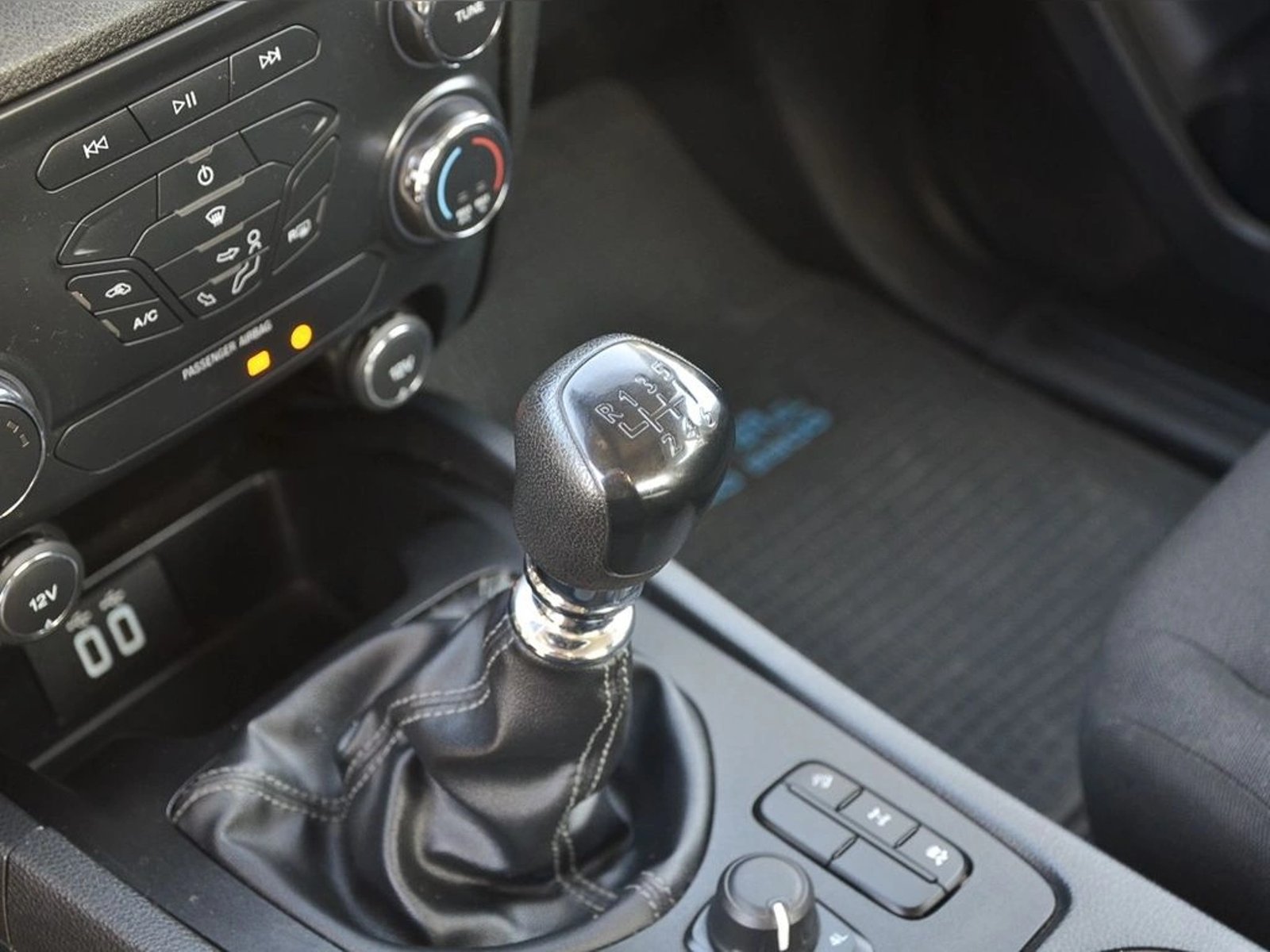 FORD RANGER DCAB 4X4 3.2 2023 - Imagen 13 de 20