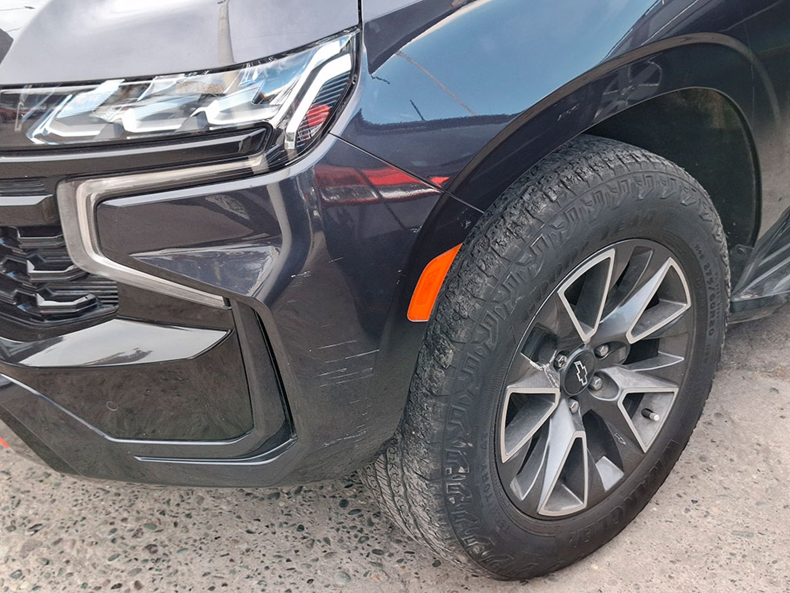 CHEVROLET TAHOE 4X4 5.3 AT 2023 - Imagen 4 de 20