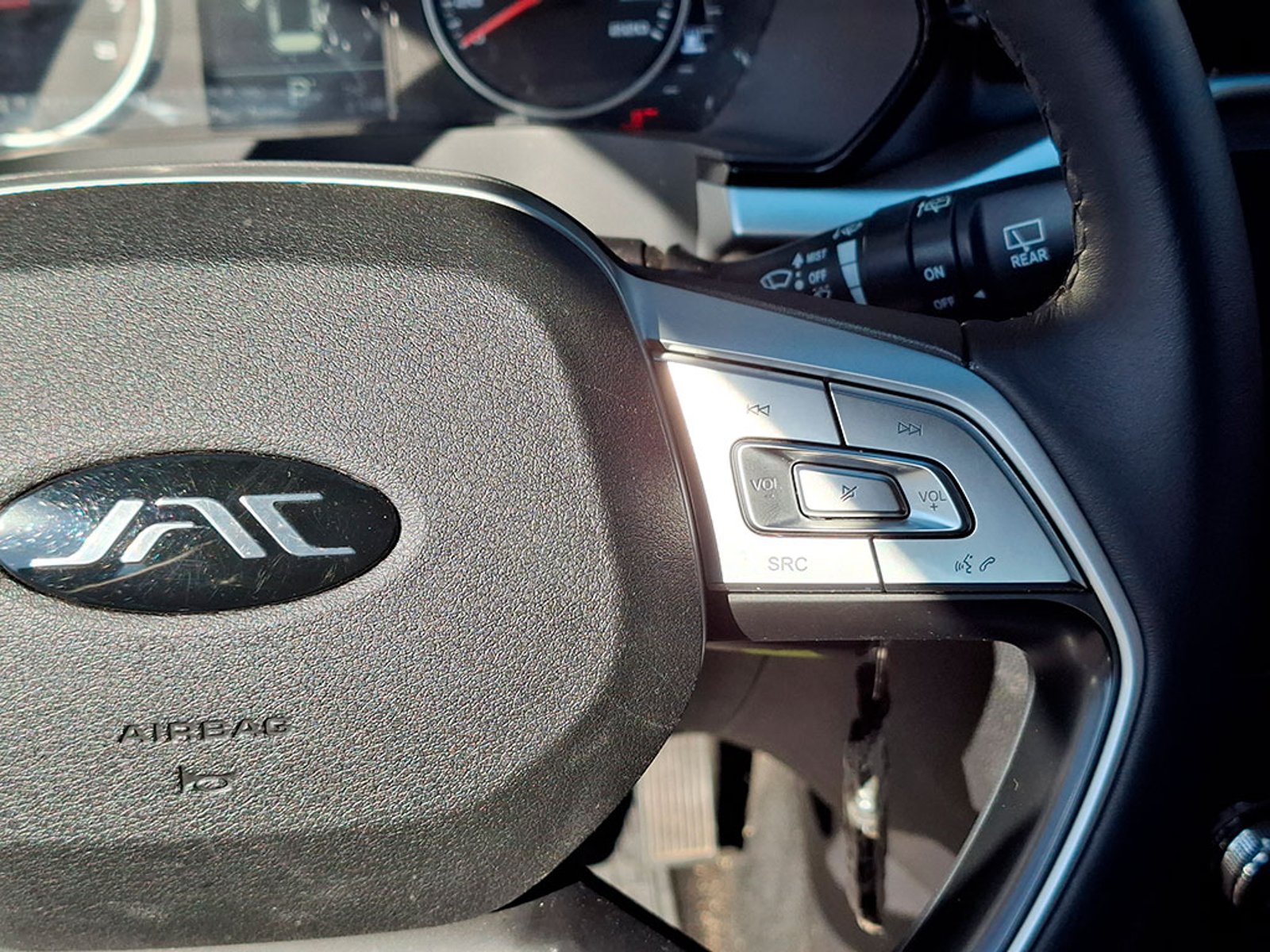 JAC JS2 1.5 LUXURY MT 2025 - Imagen 14 de 20