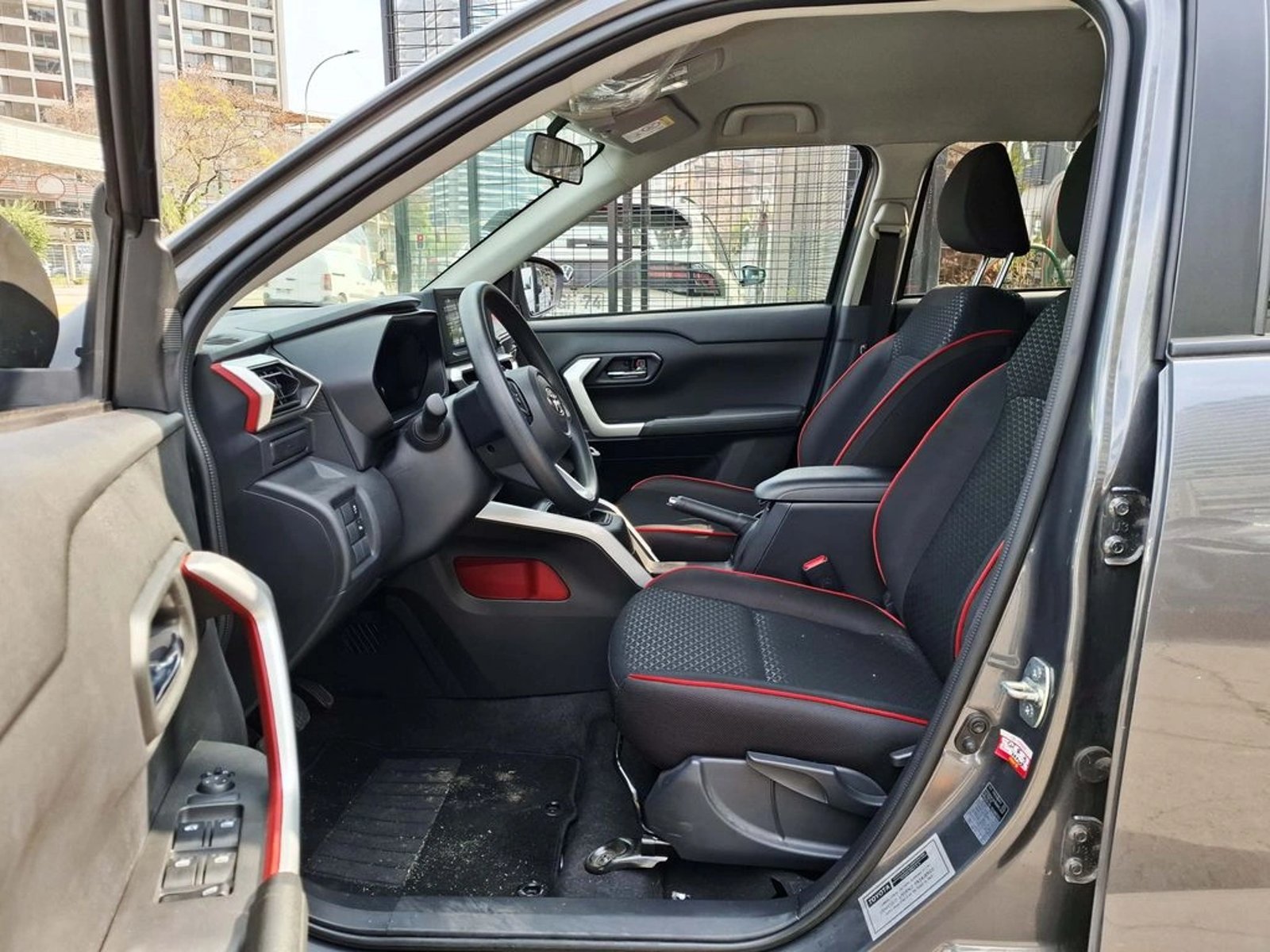Toyota RAIZE 1.2 2024 - Imagen 13 de 20
