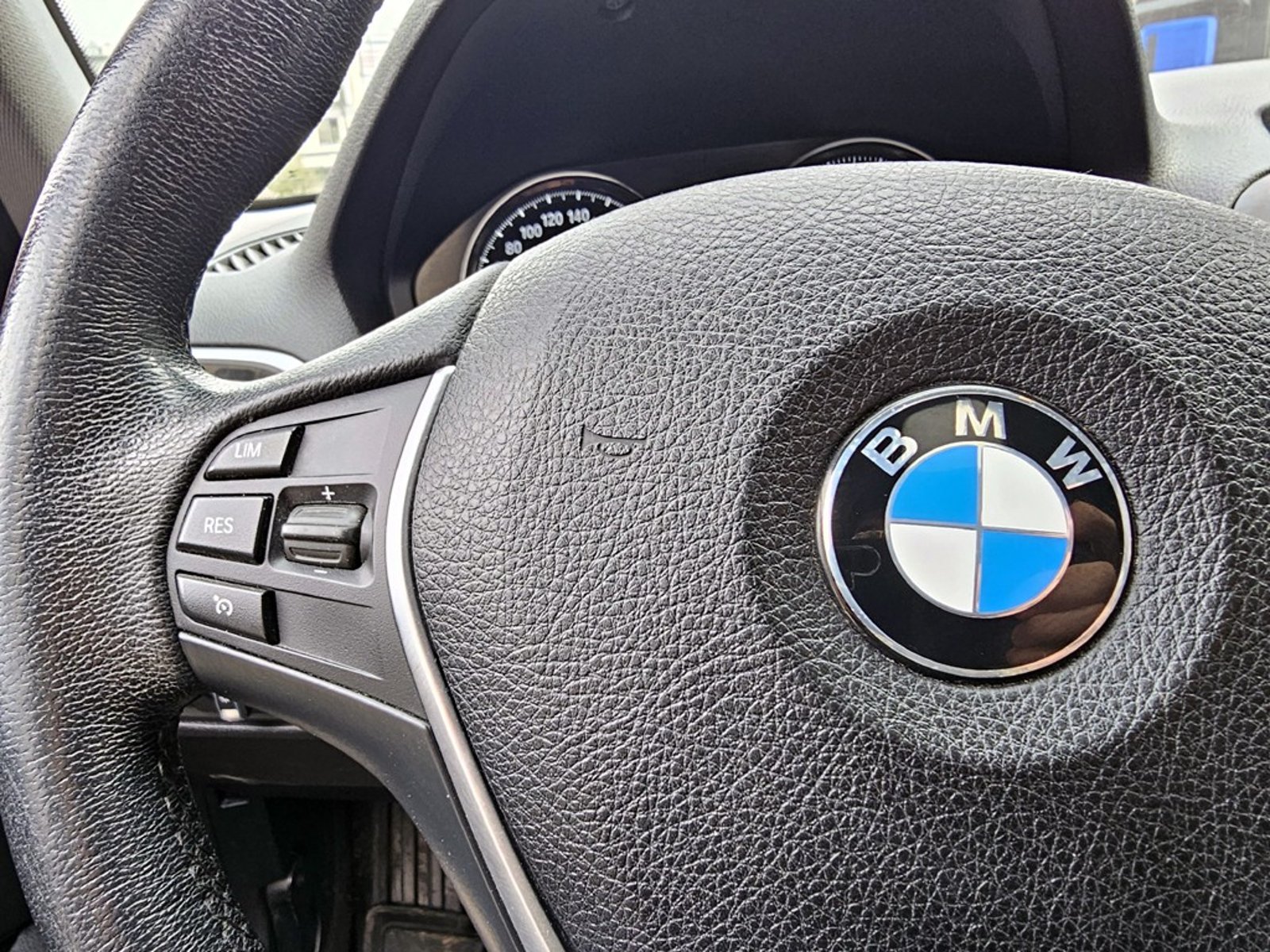 BMW 118 I LC 1.5 AUT 2018 - Imagen 16 de 20
