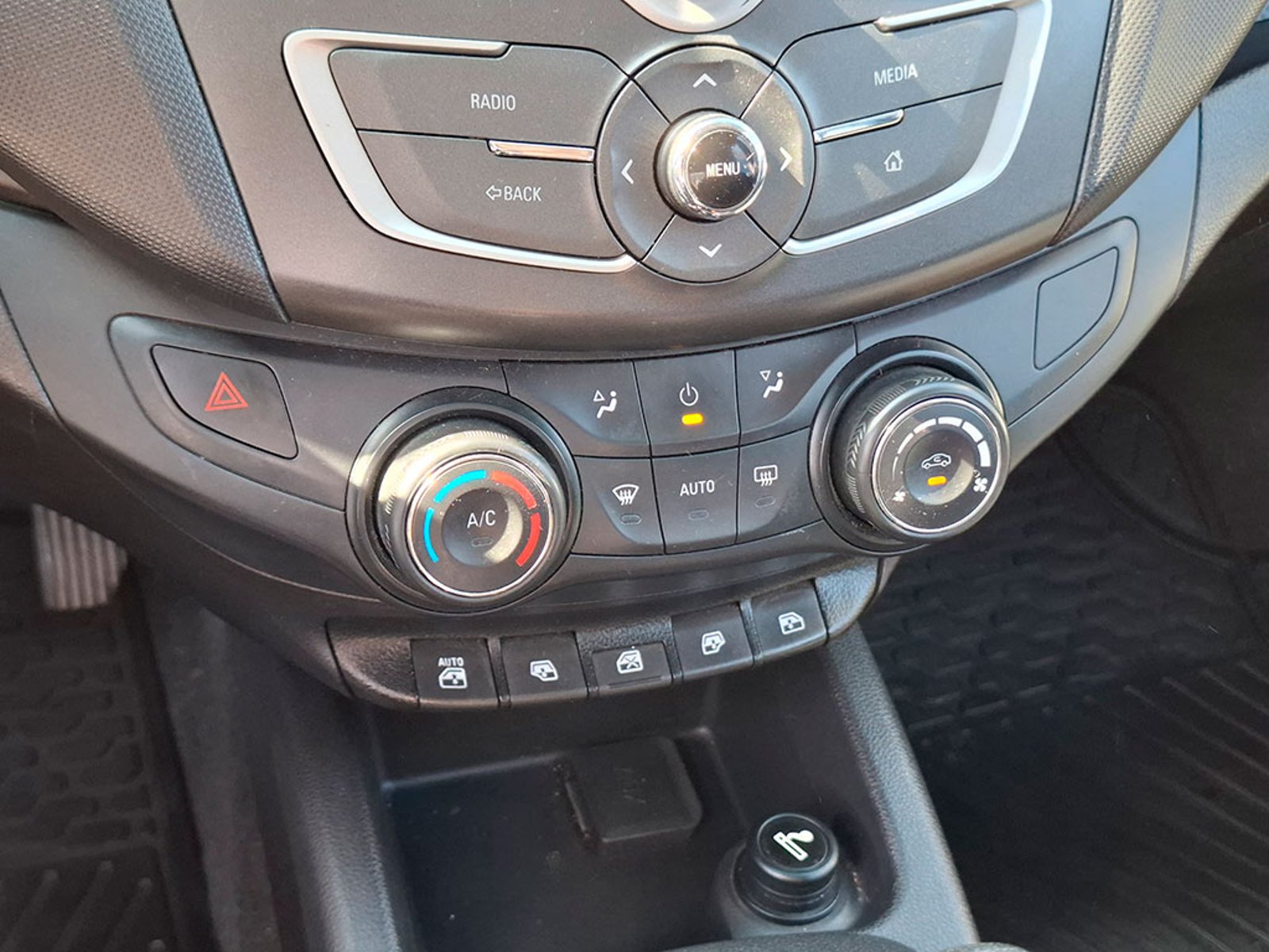 CHEVROLET SAIL 1.5 NB 2017 - Imagen 17 de 20