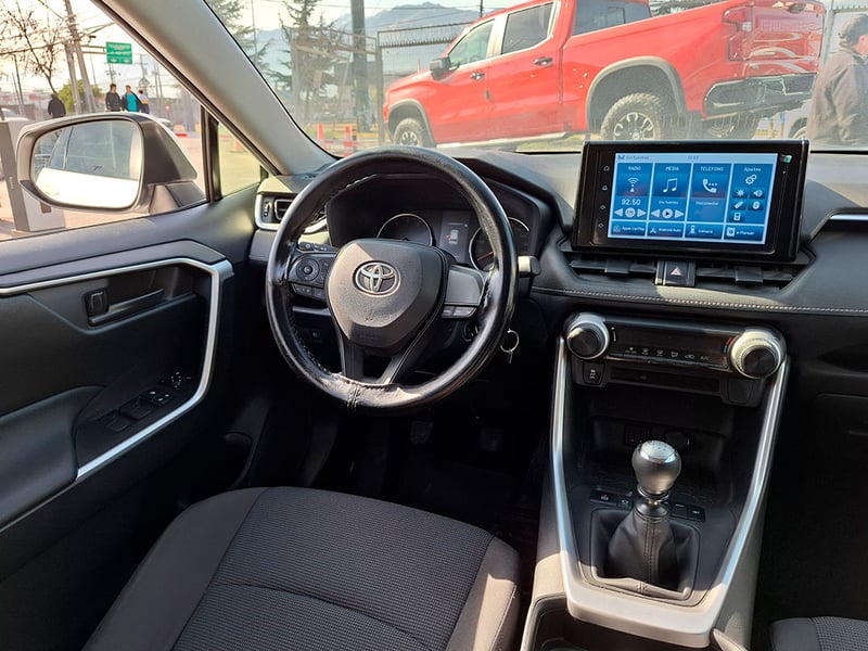 Toyota RAV4 2.0 LE 2024 - Imagen 11 de 20