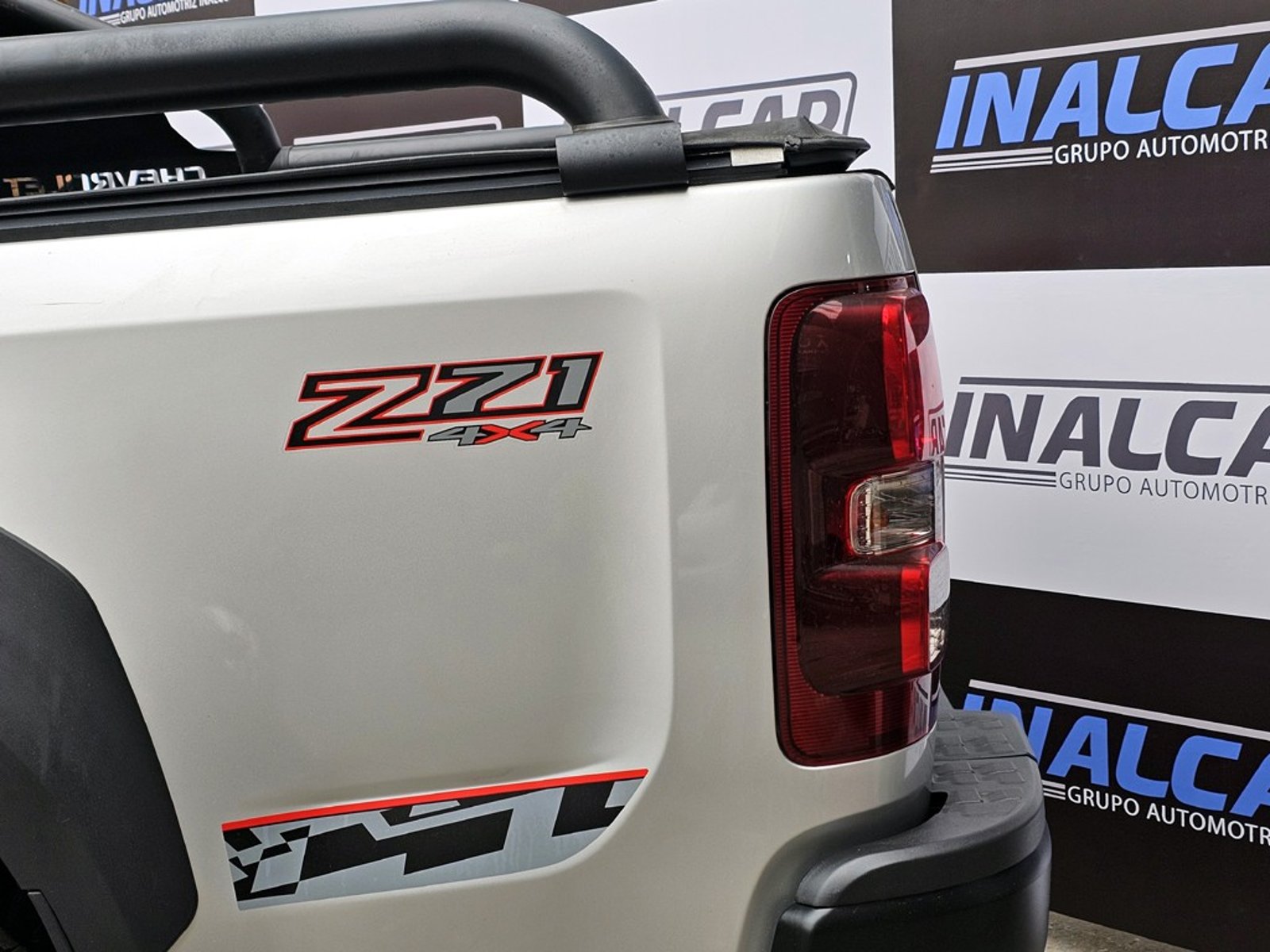 Chevrolet COLORADO 2.8 Z71 2023 - Imagen 8 de 20