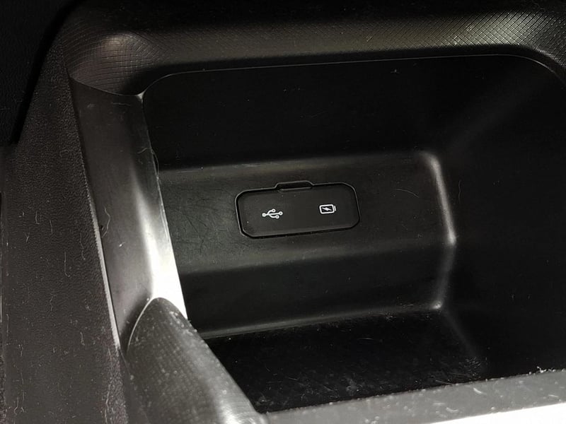 Chevrolet SAIL 1.5 2024 - Imagen 18 de 20