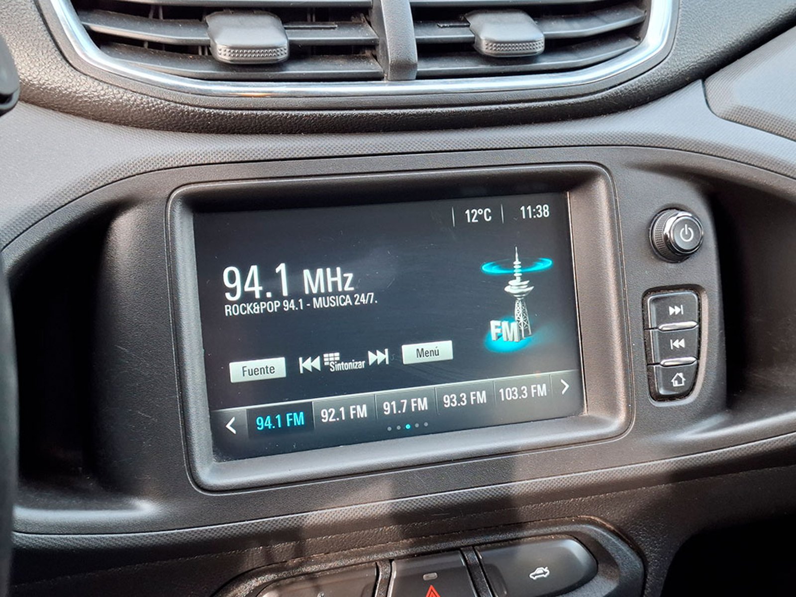 CHEVROLET ONIX LTZ 1.4 2018 - Imagen 16 de 20