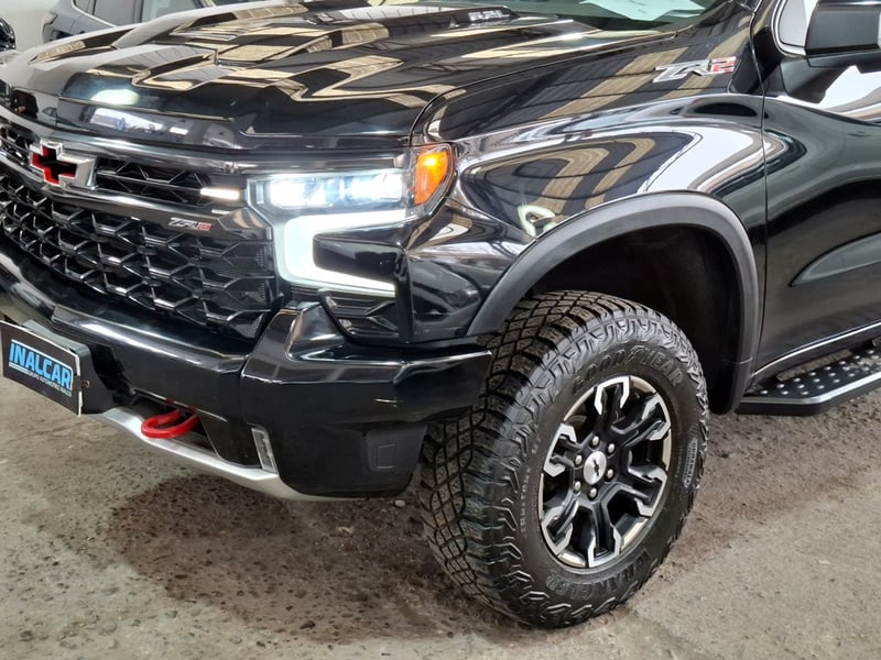 Chevrolet SILVERADO 6.2 ZR2 2024 - Imagen 8 de 20
