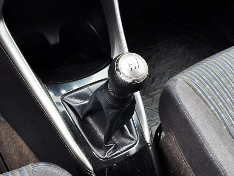 Toyota YARIS SEDAN 1.5 2021 - Imagen 19 de 20