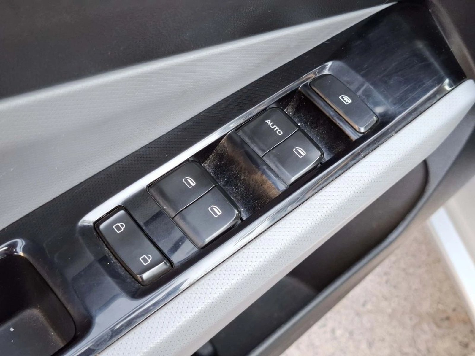 Chevrolet SAIL 1.5 2024 - Imagen 12 de 20
