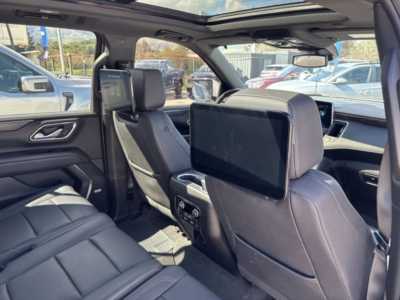 Chevrolet SUBURBAN 5.3 Z71 AT 4X4 2024 - Imagen 12 de 20