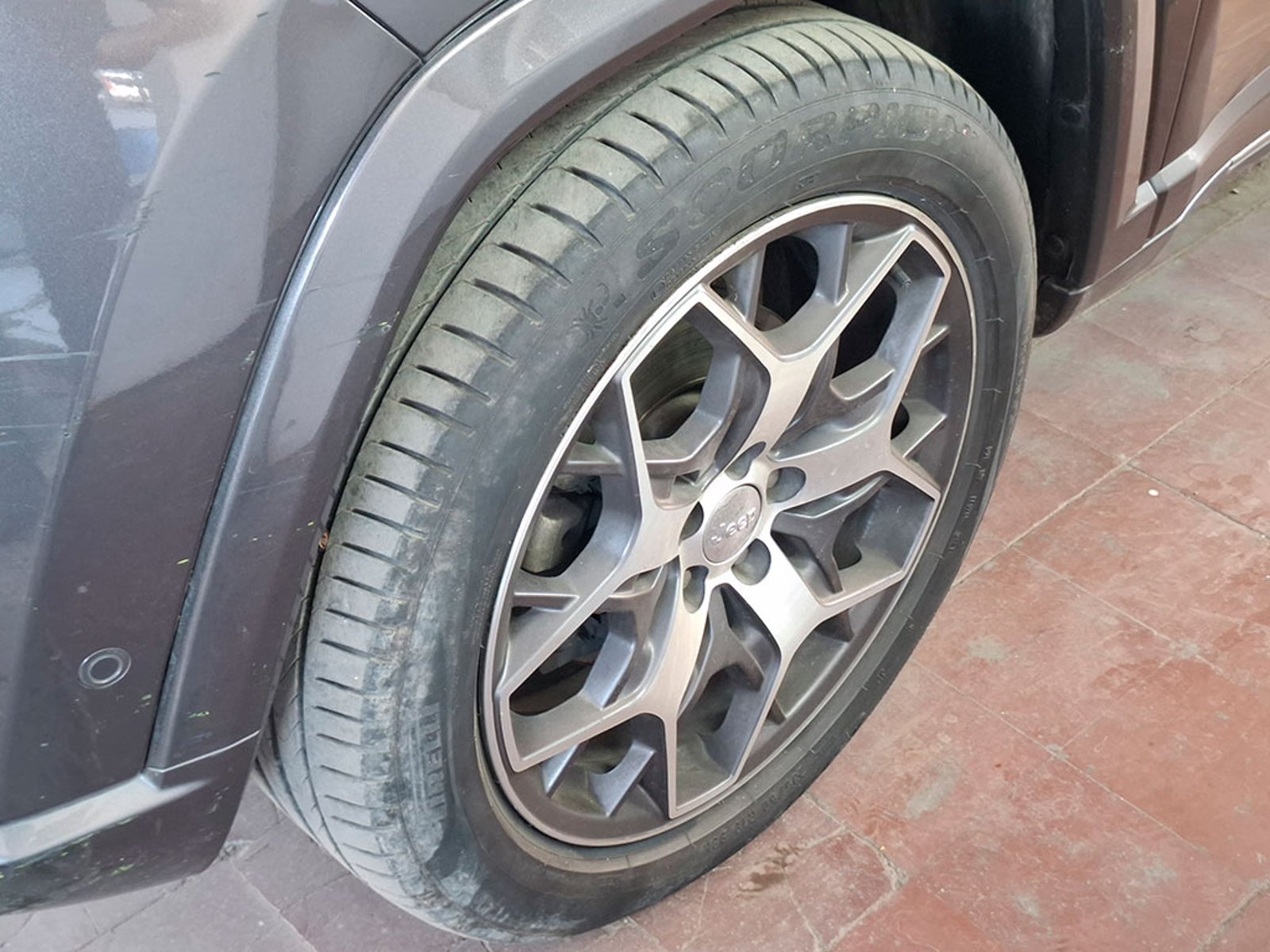 JEEP COMMANDER OVERLAND 4X4 2.0 AUT 2023 - Imagen 5 de 20