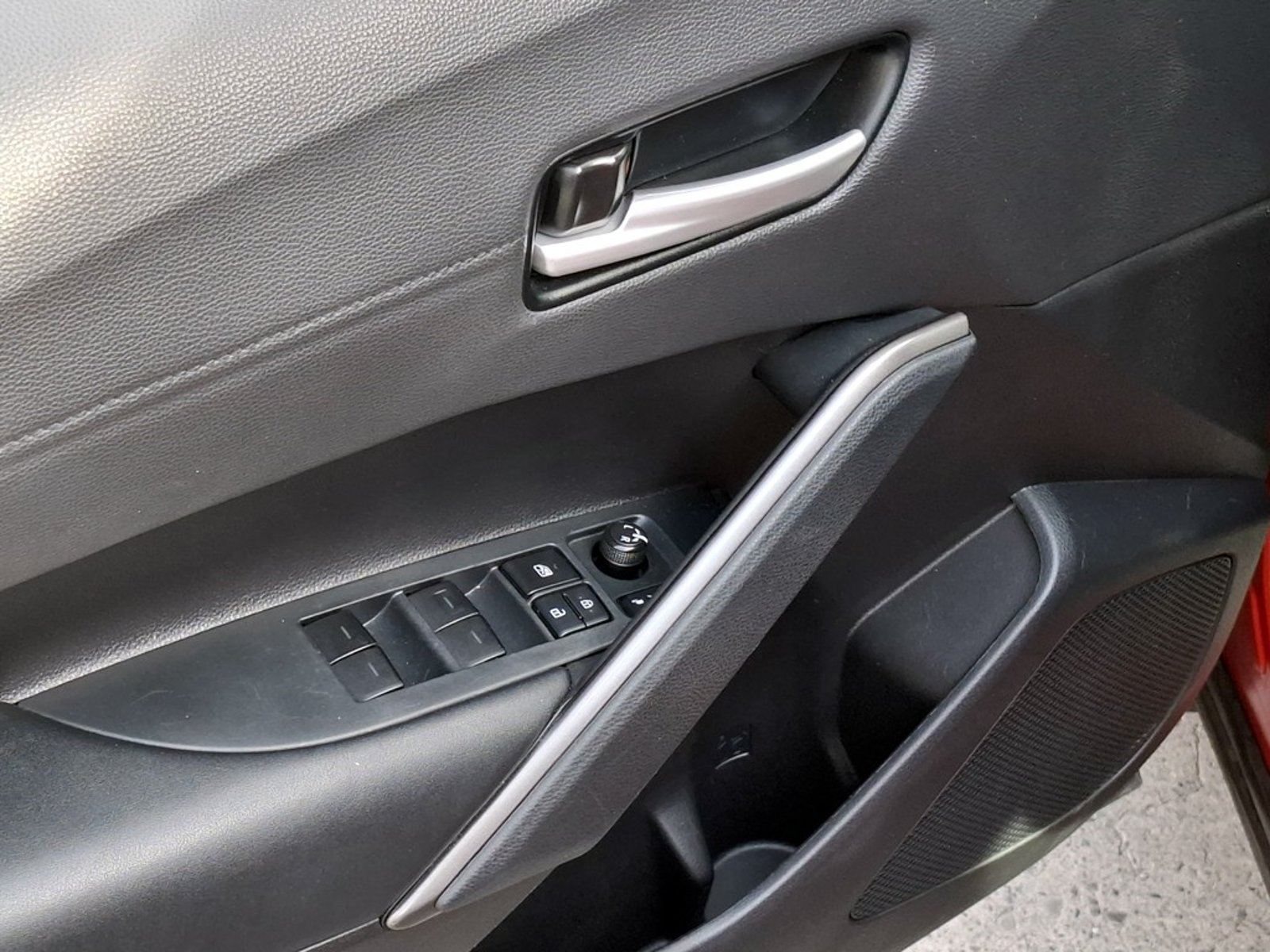 TOYOTA COROLLA CROSS CVT 2.0 AUT 2023 - Imagen 10 de 20