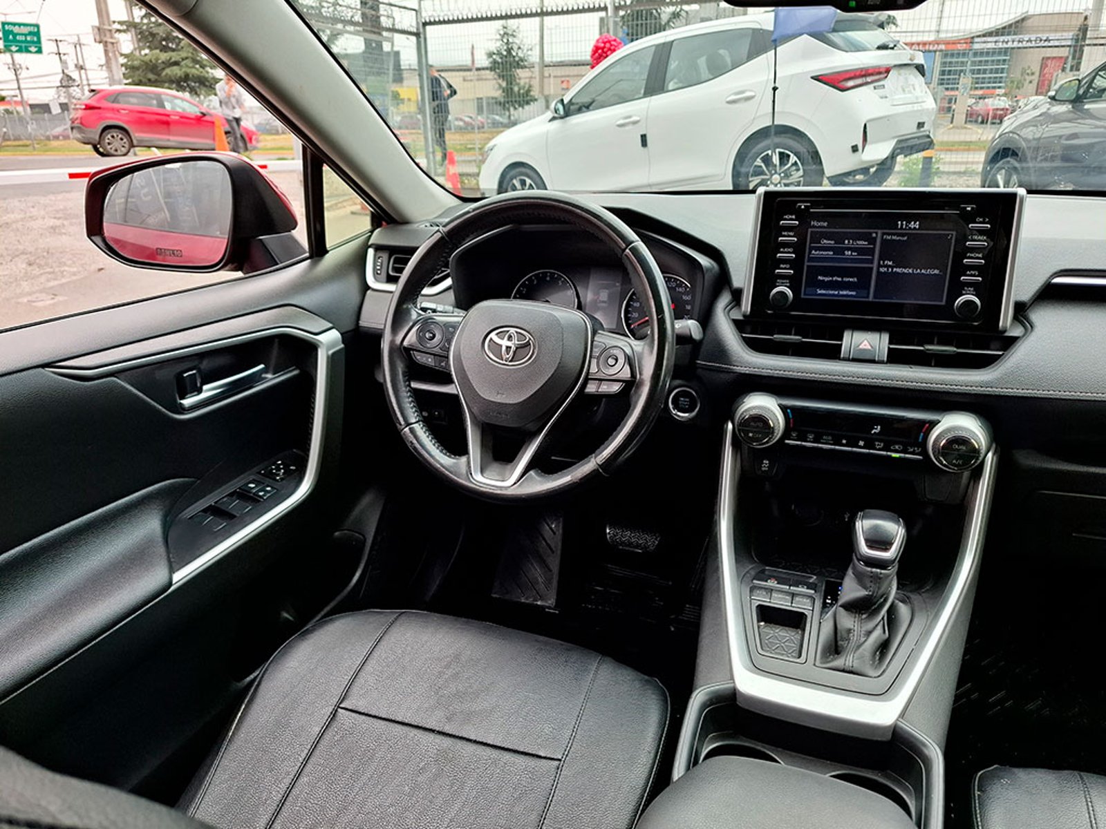 TOYOTA RAV4 2.0 XLE 2021 - Imagen 10 de 20